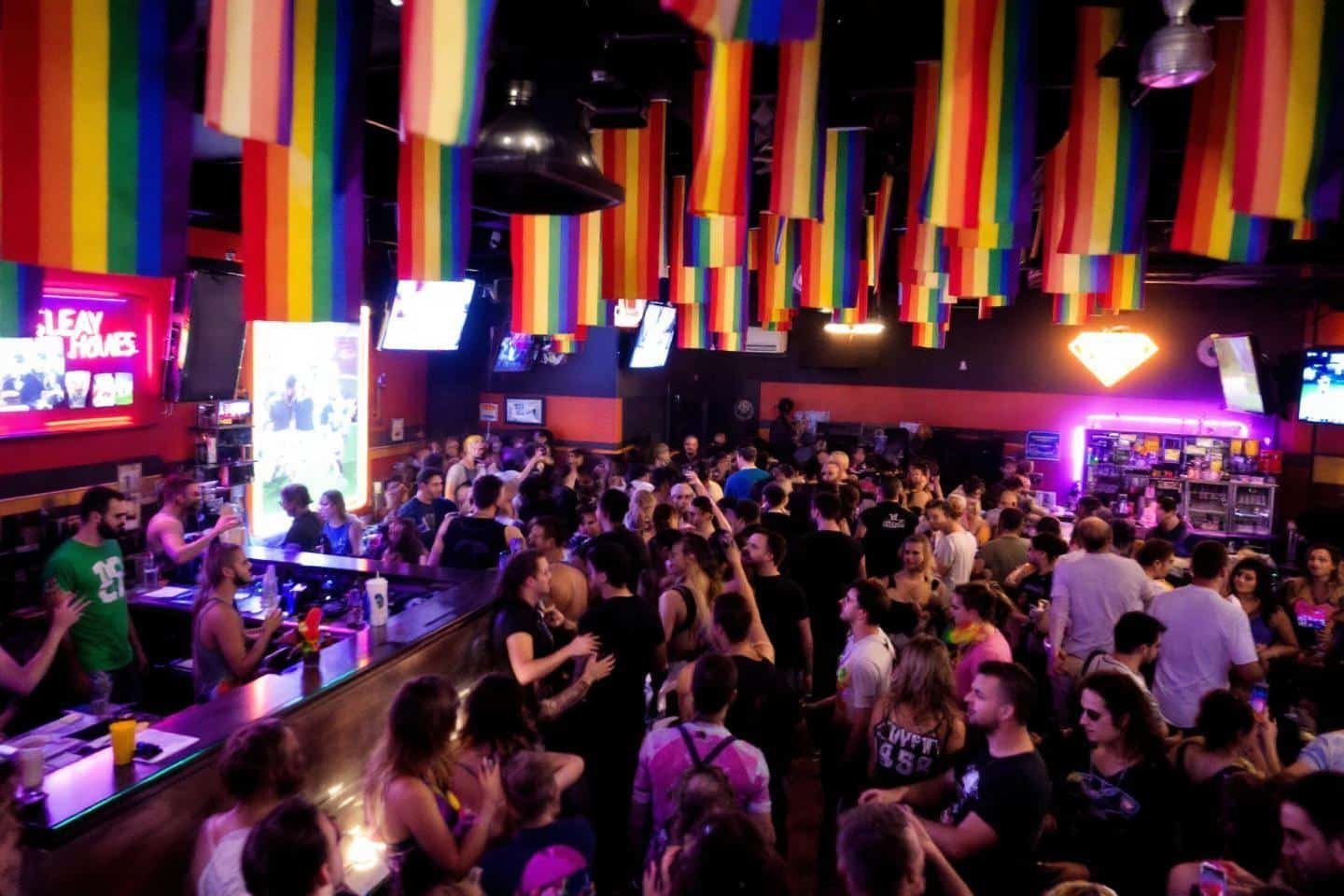 Bar gay sport diffusion matchs : où regarder les rencontres