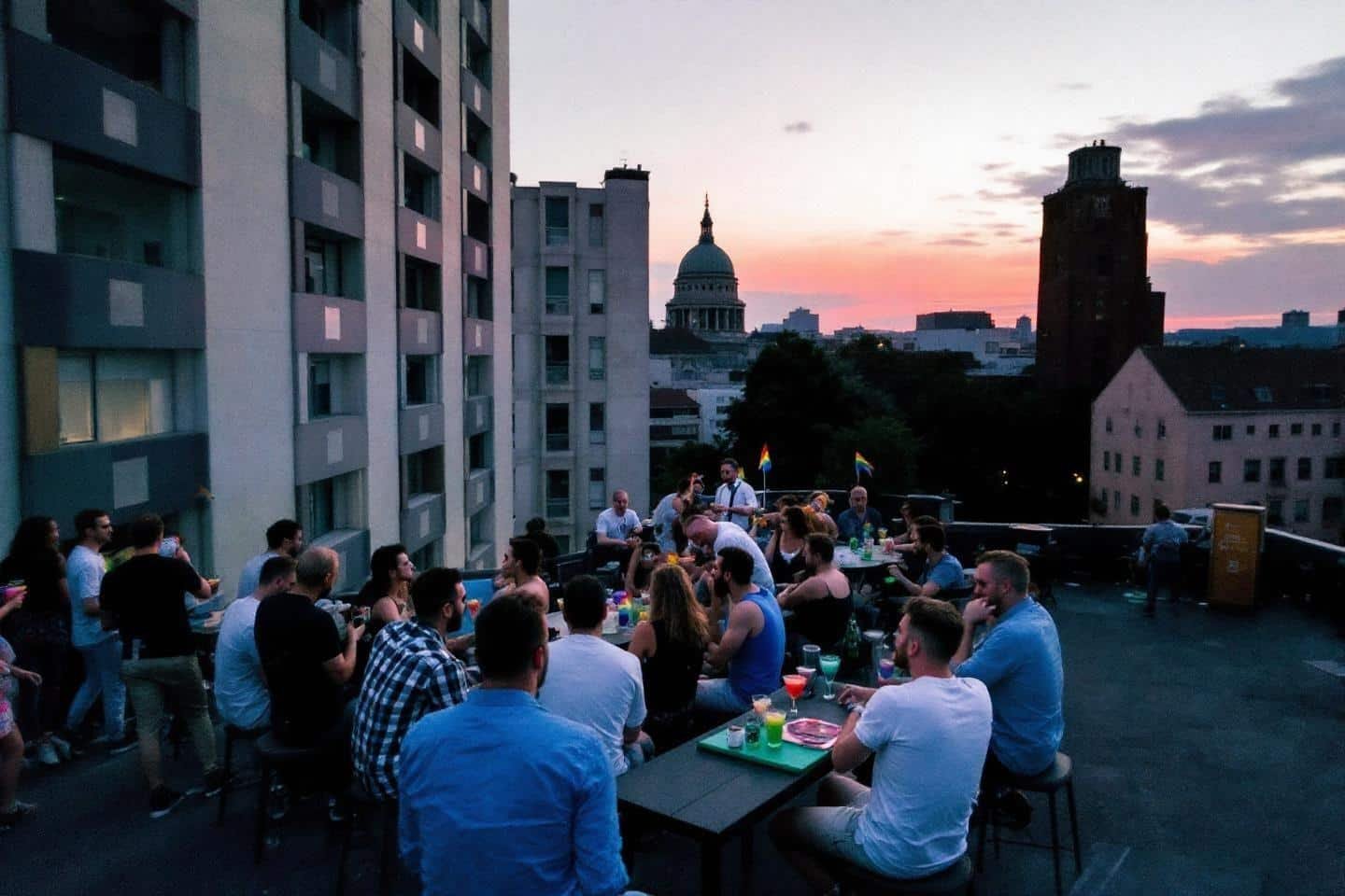 Bar gay rooftop vue ville : les meilleures adresses